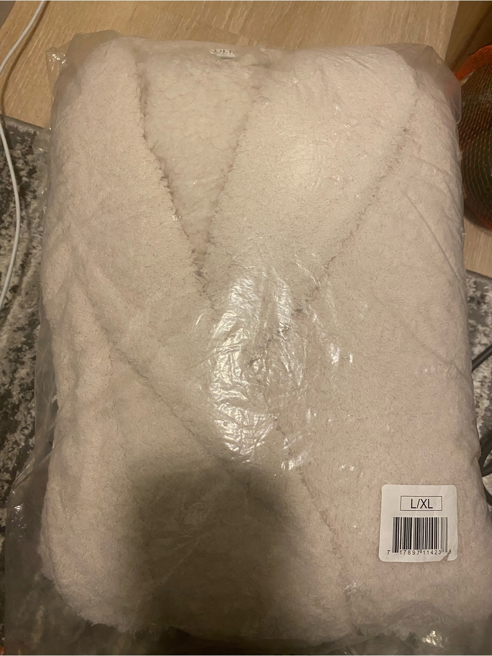Ulta Beauty Plush Robe Cream Size XL